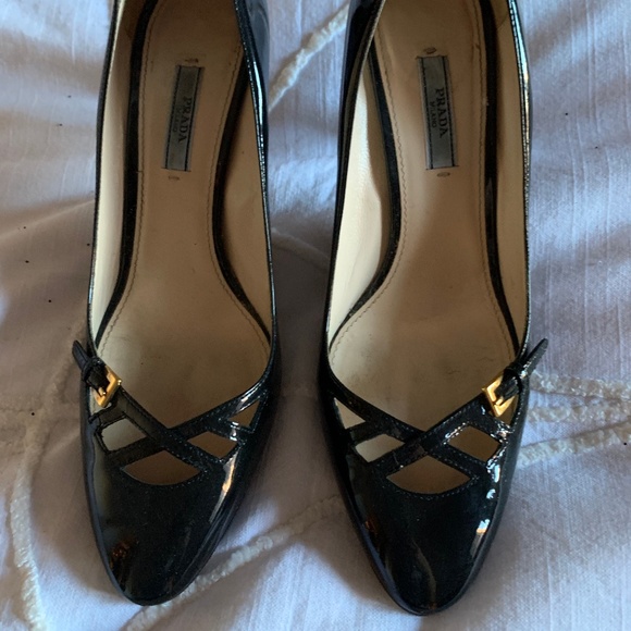Prada Black Patent pumps - IT 40 - Picture 2 of 3